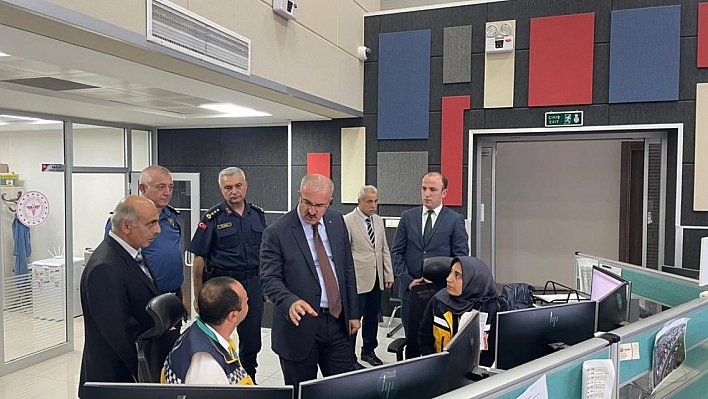 Vali Toraman, 112 Acil Çağrı Merkezini Ziyaret Etti