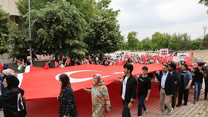 Öğrencilerden Filistin Yürüyüşü