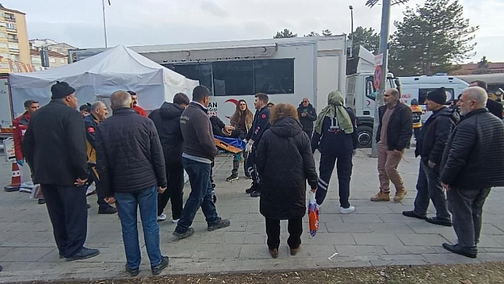 Elazığ'da Bıçaklı Kavga!