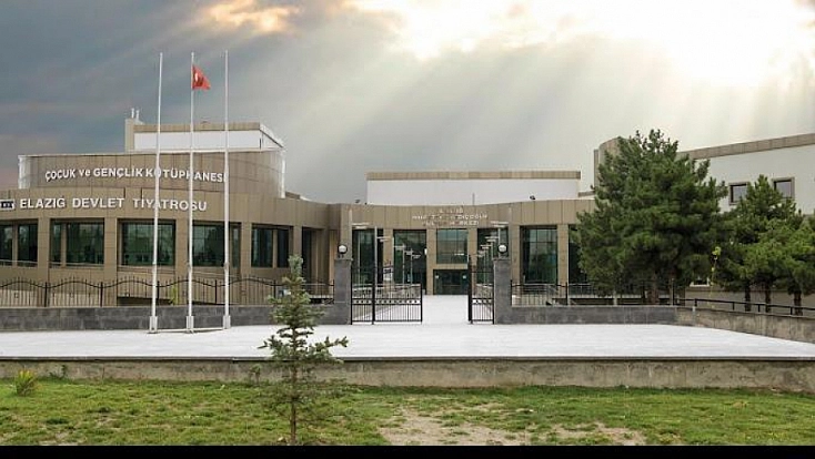 Elazığ'da 'Köçekler' Konseri