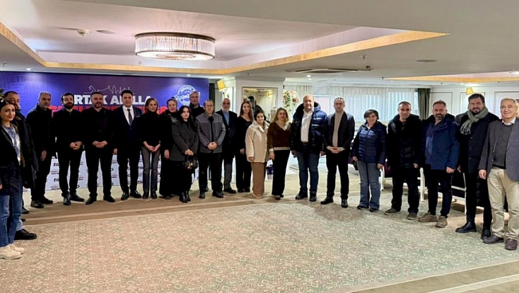 Öner, Gazetecilerle Biraraya Geldi