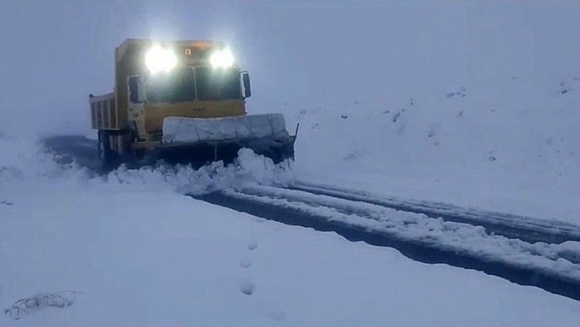 Elazığ'da Karla Mücadele Sürüyor
