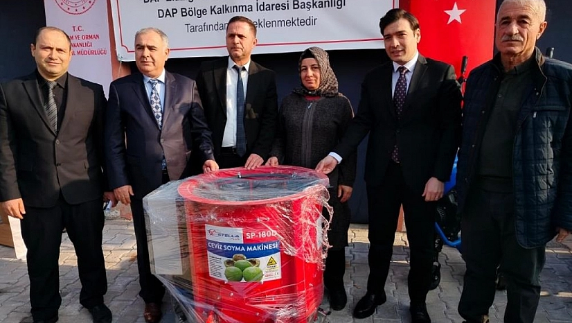 Keban'da Çiftçilere Makine Desteği