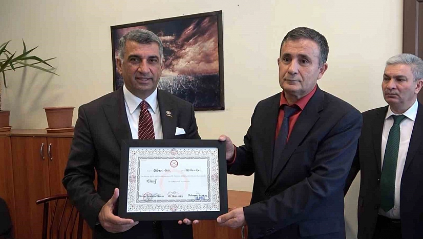 CHP'li Erol, Mazbatasını Aldı!