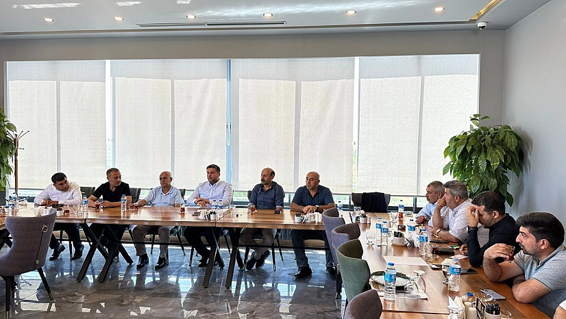 Milletvekili Nazırlı Muhtarlarla Buluştu