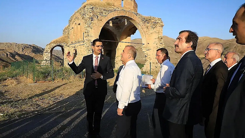 Vali Hatipoğlu'ndan Palu'ya Müjde