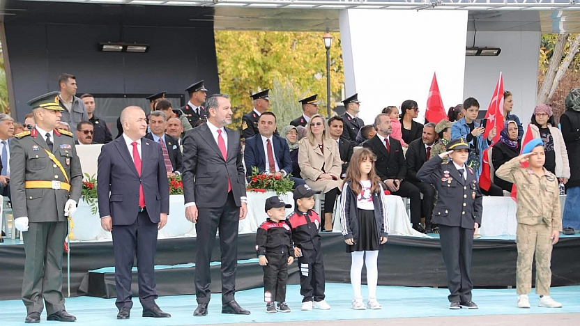 Elazığ'da Cumhuriyet Bayram Coşkusu