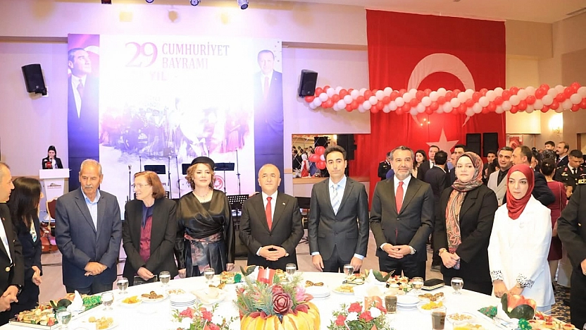 Elazığ'da ki Resepsiyona Yoğun  İlgi!