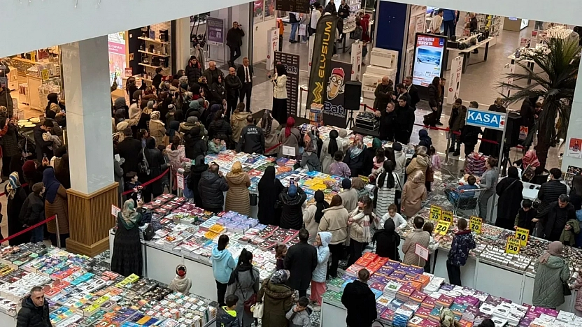 Elysium AVM'de Kitap Şenliği