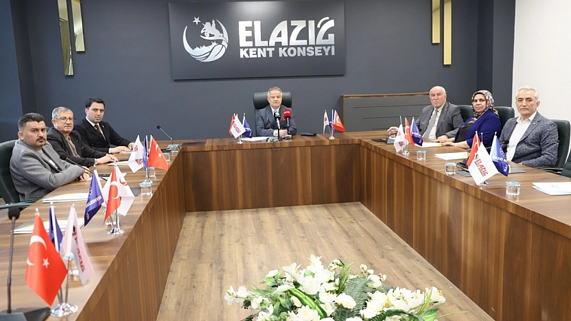 Kent Konseyinden Bayrak Seferberliği