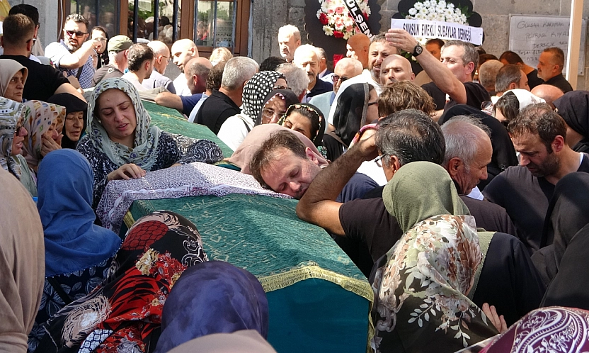 Ailesini Öldüren Doktor İntihar Etti