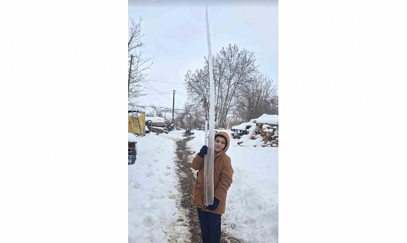 Buz Sarkıtını Görenler Şaşırdı