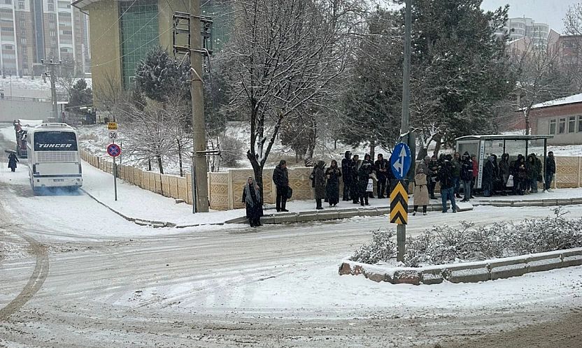 Elazığ'da Ulaşım Aksadı!