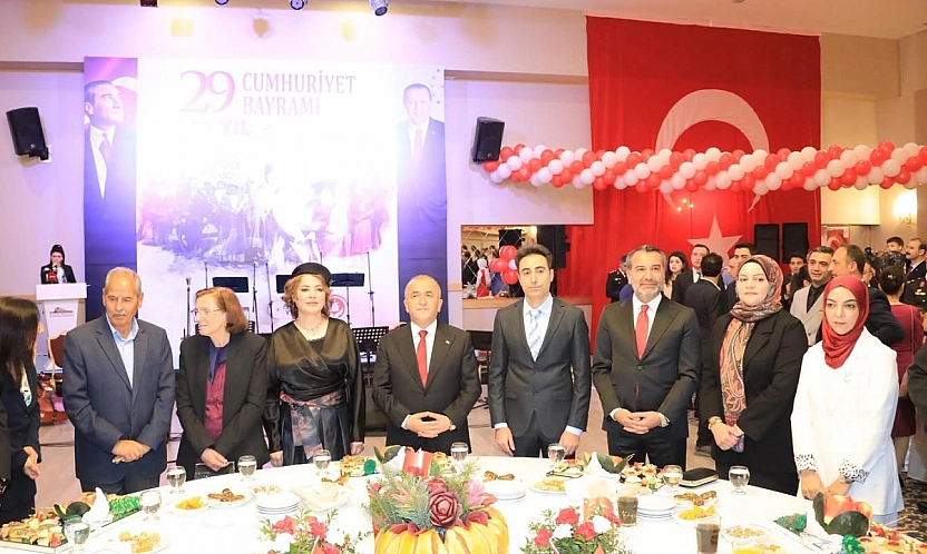 Elazığ'da ki Resepsiyona Yoğun  İlgi!