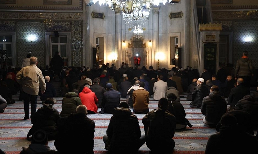 Elazığlılar Camilere Akın Etti