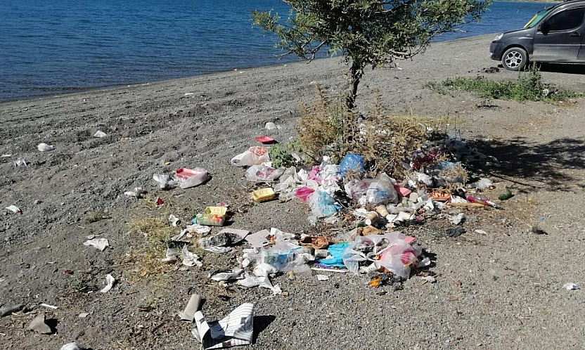 Hazar Gölünü Kirletenler Yandı!