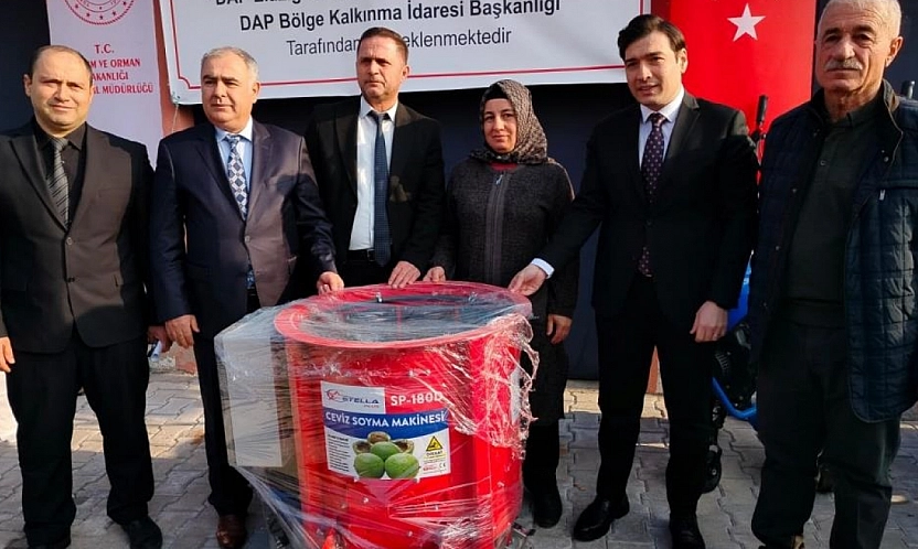 Keban'da Çiftçilere Makine Desteği