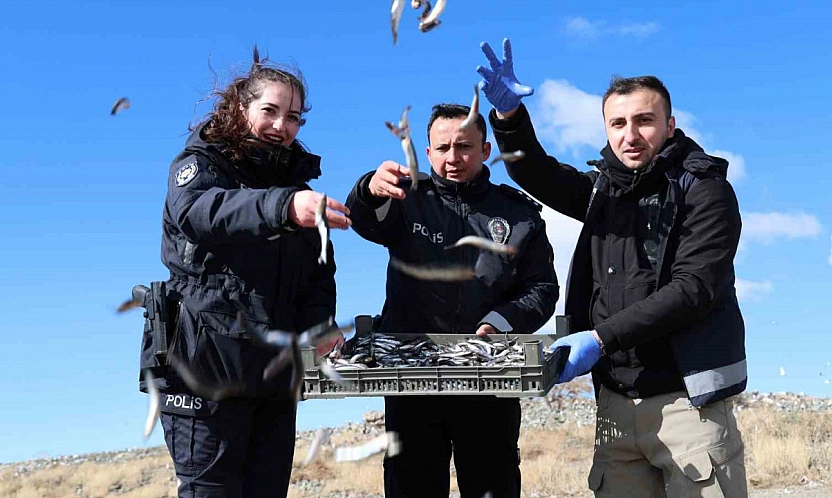 Sivrice Polisinden Şefkat Eli