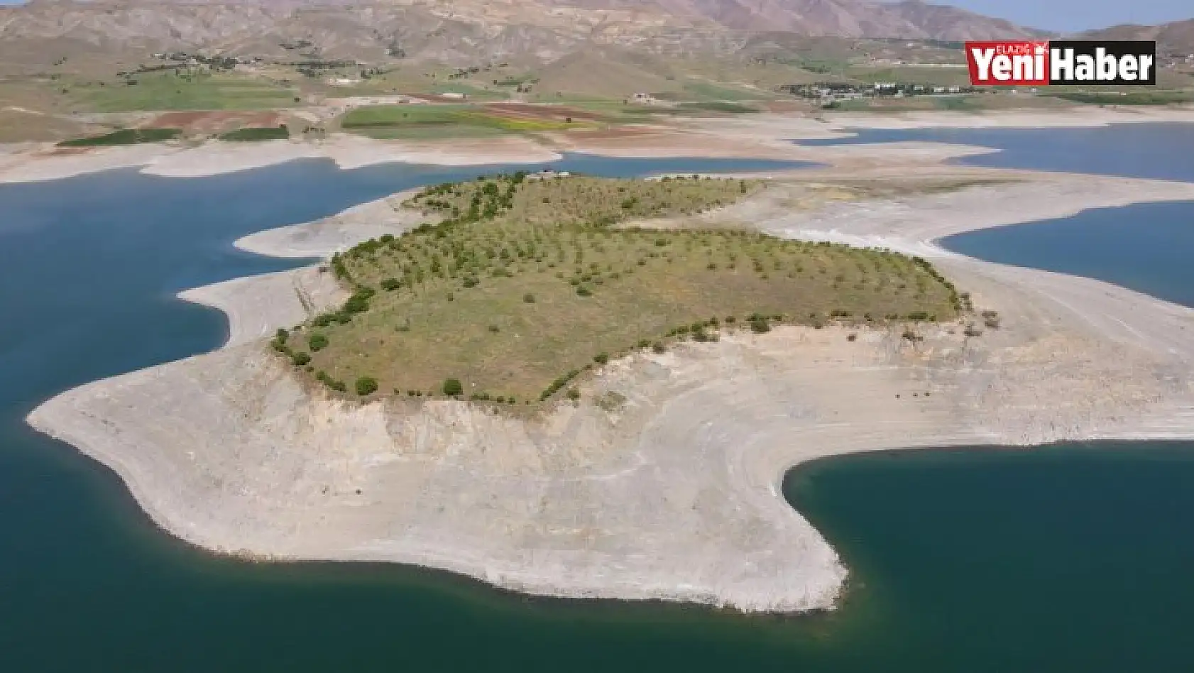 Robinson Ziya Dedenin Adası Baharla Birlikte Yeşile Büründü