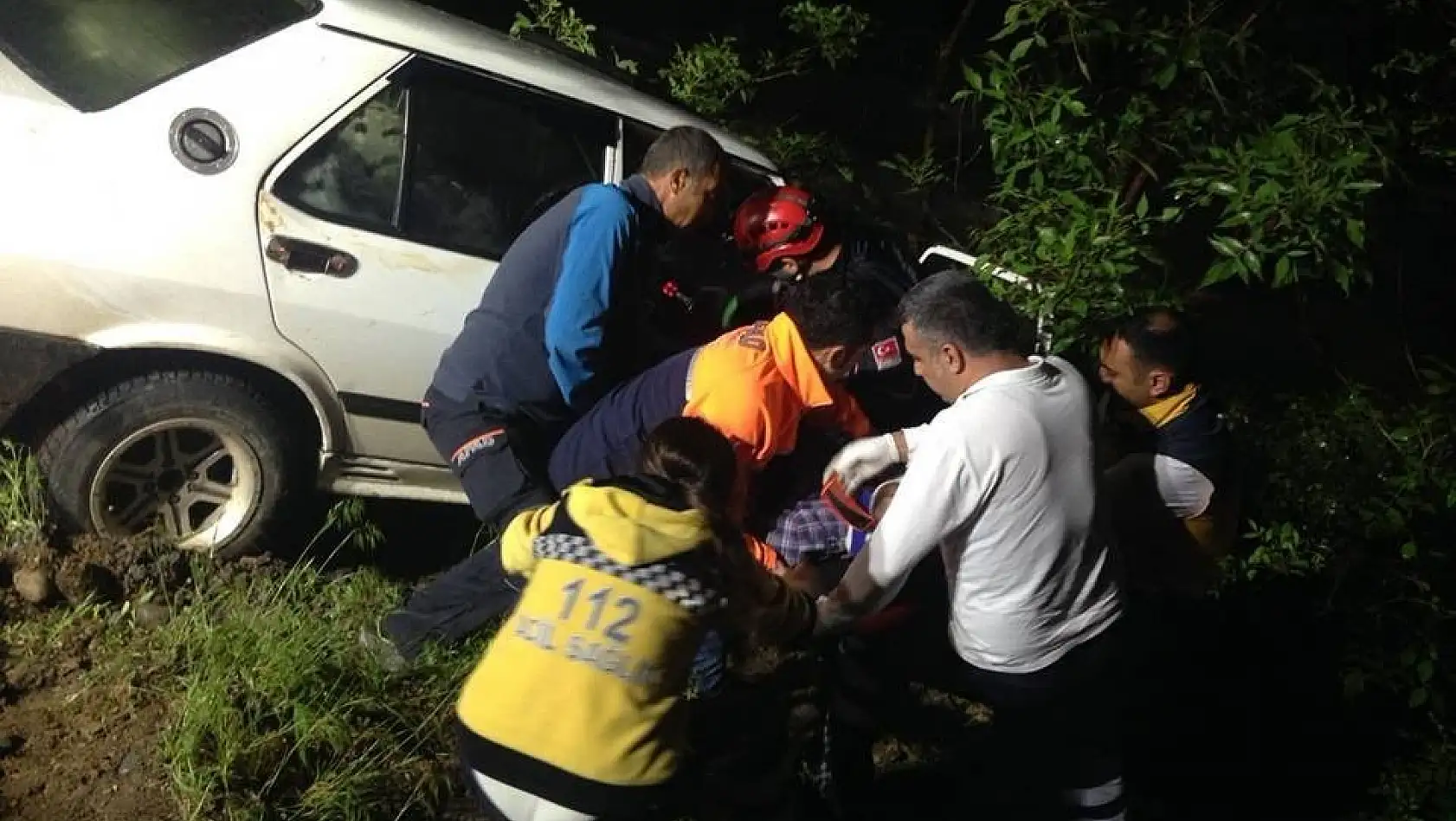 Tunceli'de trafik kazası: 2 yaralı 