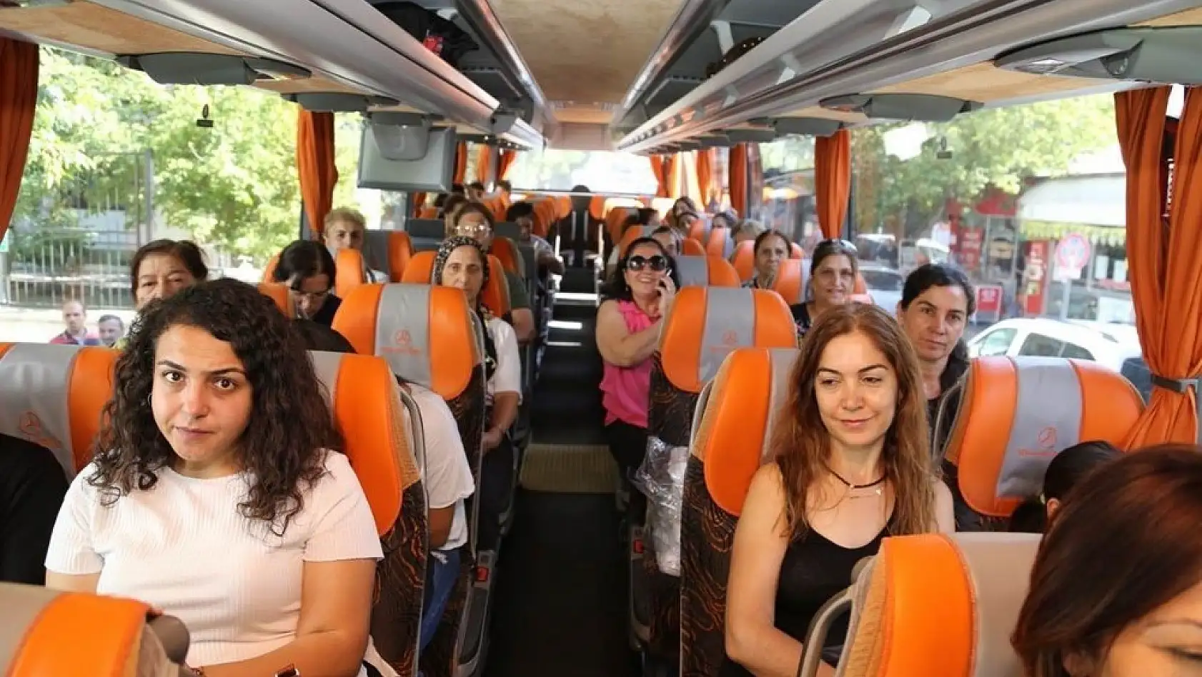 Tuncelili kadınlar Karadeniz turuna gönderildi 