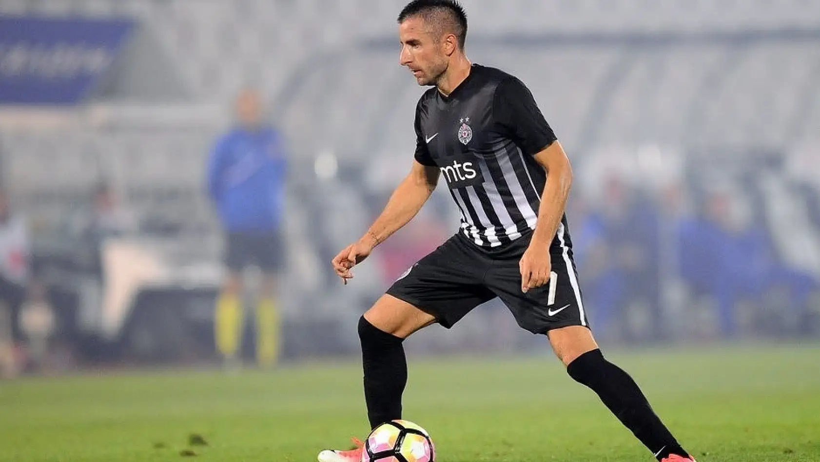 Yeni Malatyaspor, Manchaster United'ın eski oyuncusu Zoran Tosic ile anlaşmaya vardı 