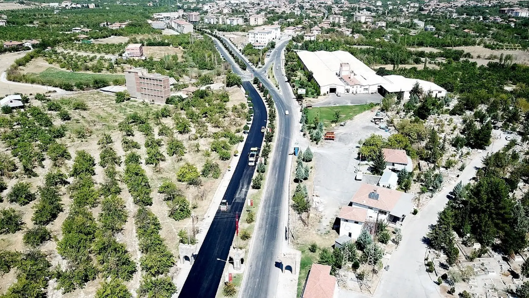 Eski Malatya yolu asfaltlanıyor 