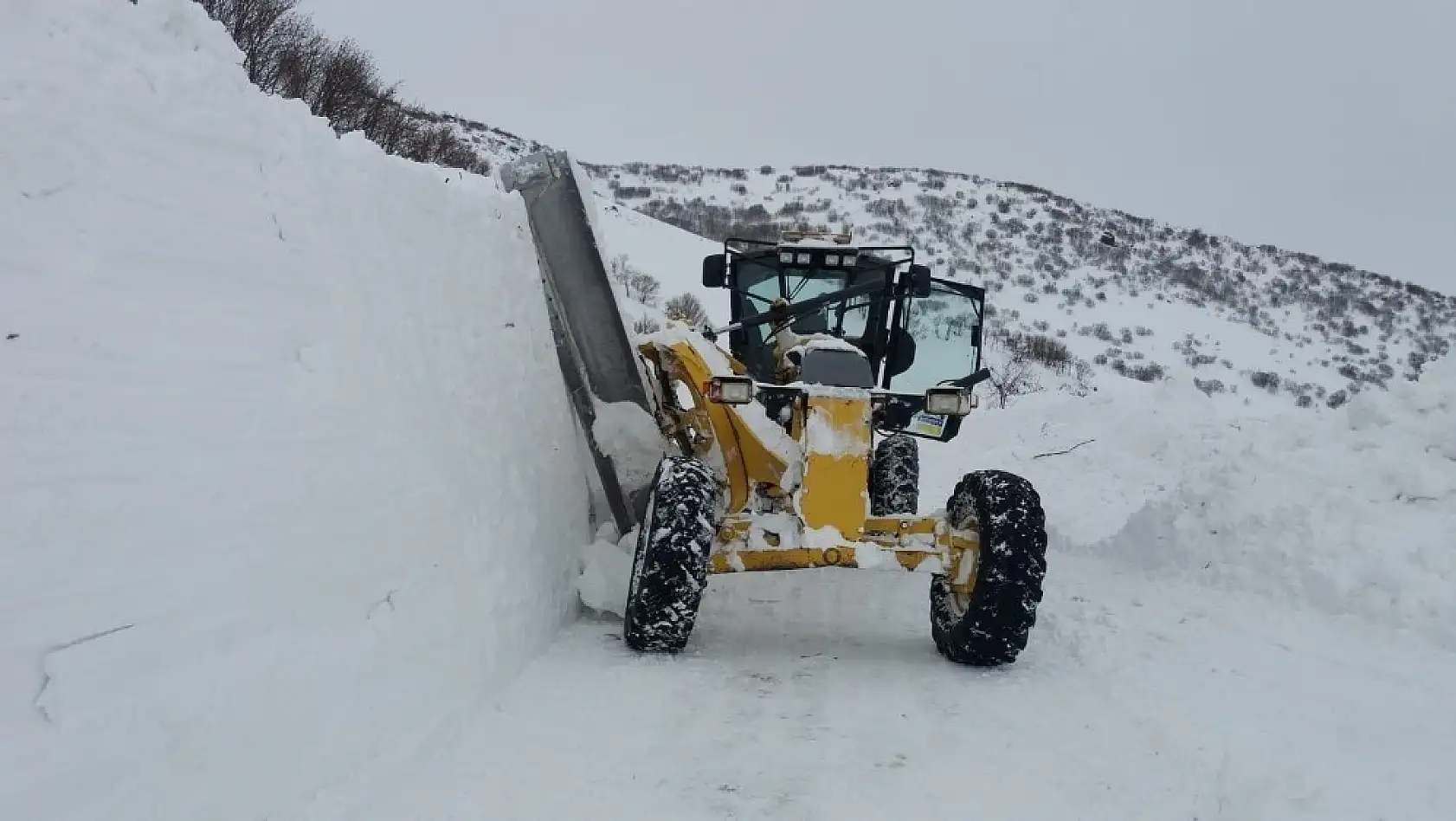 Bingöl'de 19 bin 200 kilometre yol kardan temizlendi 