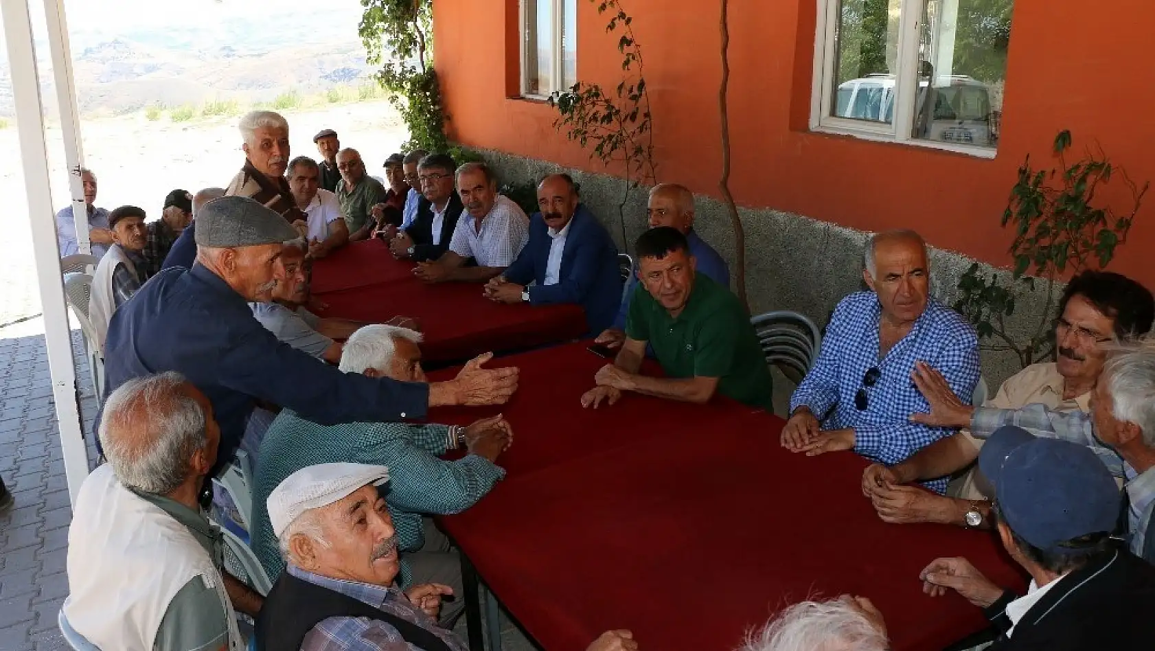 CHP Genel Başkan Yardımcısı Ağbaba Hekimhan ilçesini ziyaret etti 