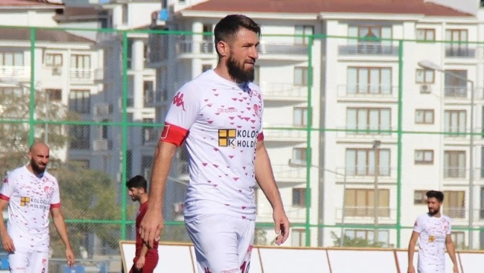 Elazığsporlu Serdar Özbayraktar, Futbolu Bıraktı
