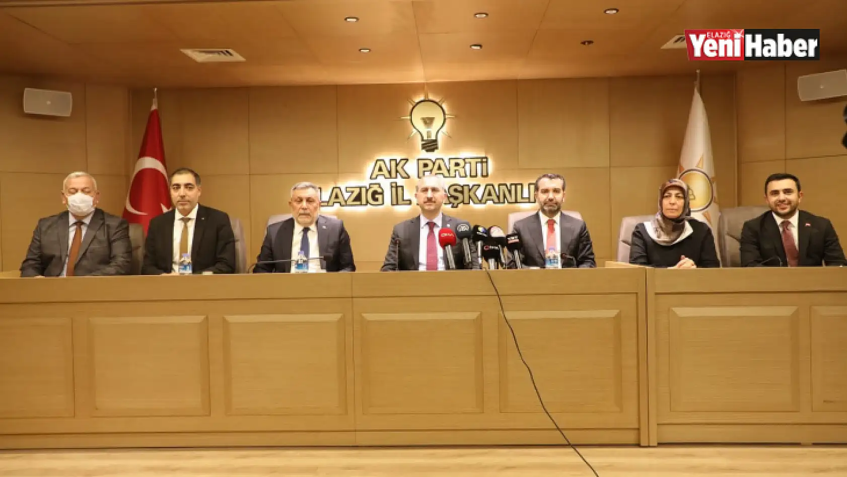 Adalet Bakanı Gül: 'AK Parti milletle beraber yol yürüme siyasetinin adıdır'
