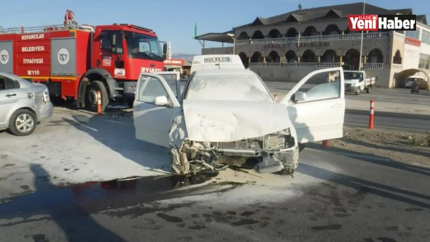 Dört Kişinin Yaralandığı Trafik Kazası, Kameralara Yansıdı!