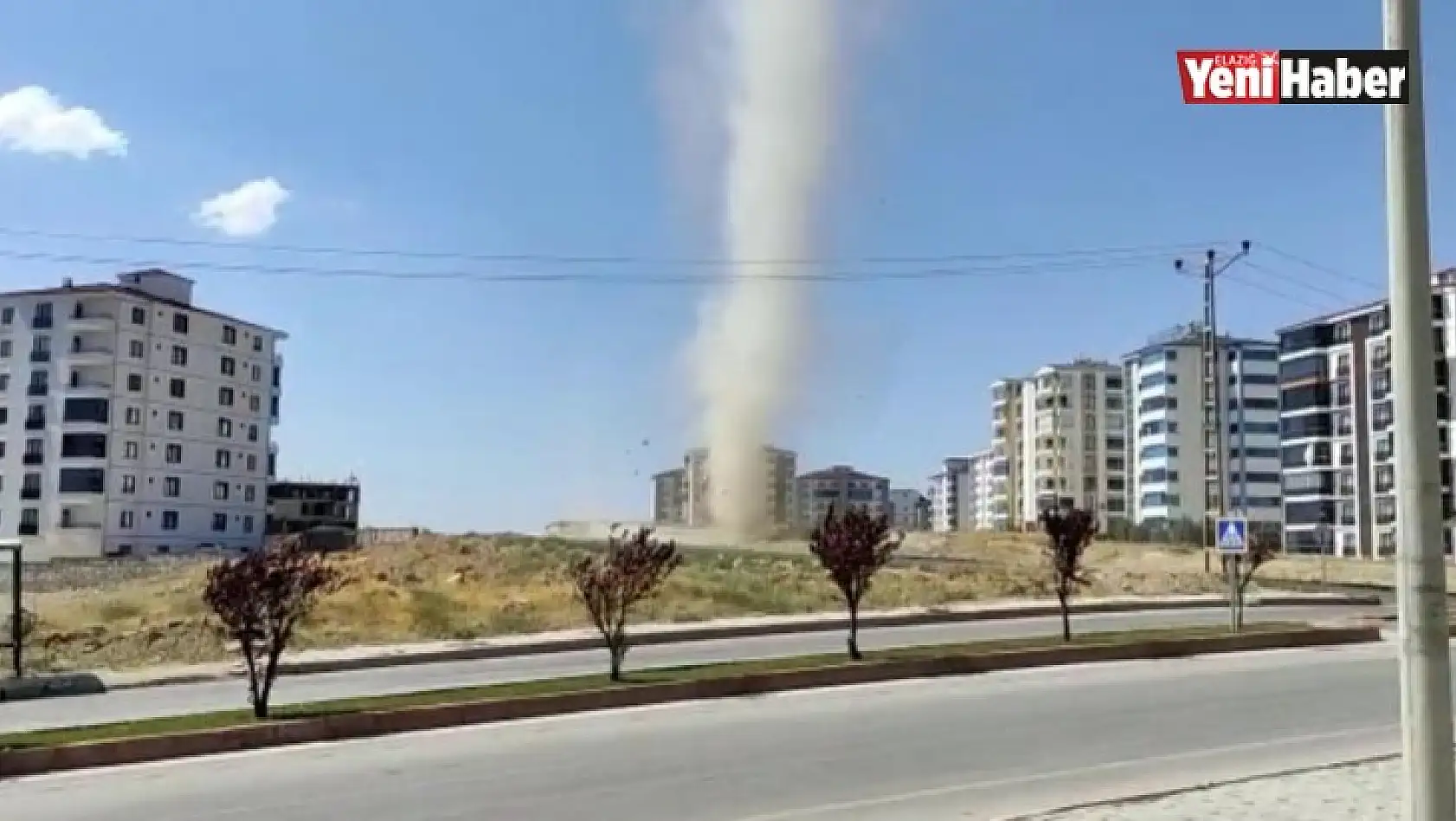 Elazığ'da Mini 'Hortum' Kameralara Yansıdı!