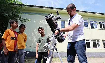 'Bir Çocuk Gelsin Uçağa Dokunsun'