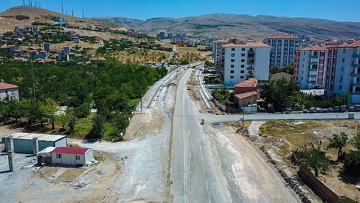 Polat Yeşilçam Caddesindeki çalışmaları inceledi 