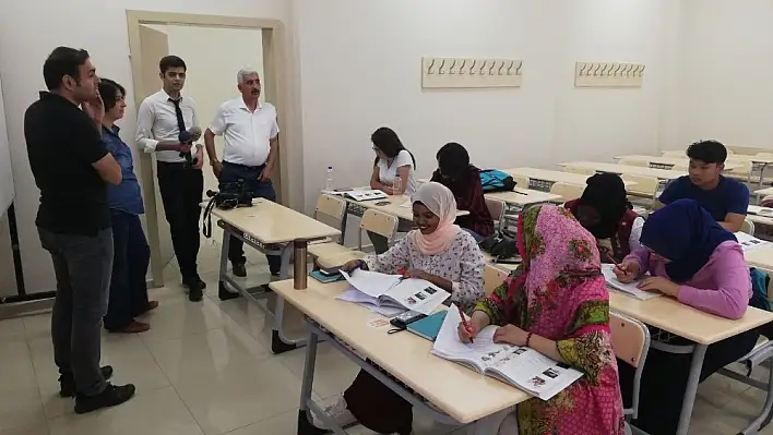 Malatya İnönü Üniversitesi  19 ülkeden 23 öğrenciyi misafir ediliyor 