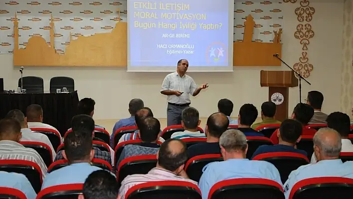 Belediye personeline etkili iletişim semineri 