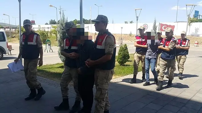 Yaşlı adamın evini soyan hırsızlar tutuklandı 