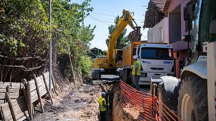 Hasırcılar'da kanalizasyon hattı çalışmaları başladı 