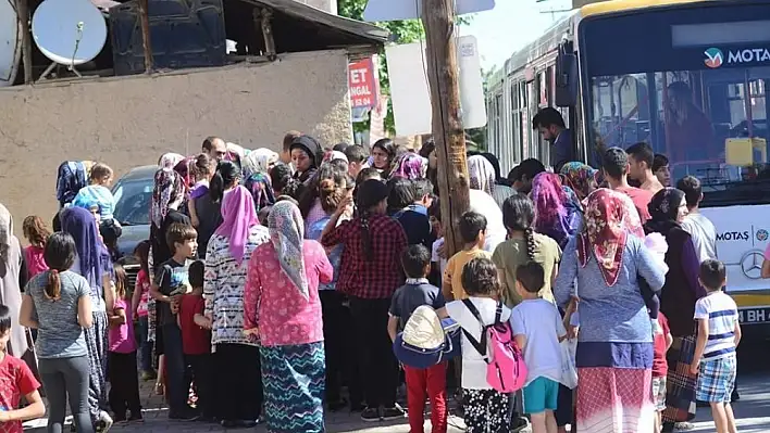 Bayramda çocukların yüzünü güldüren kampanya 