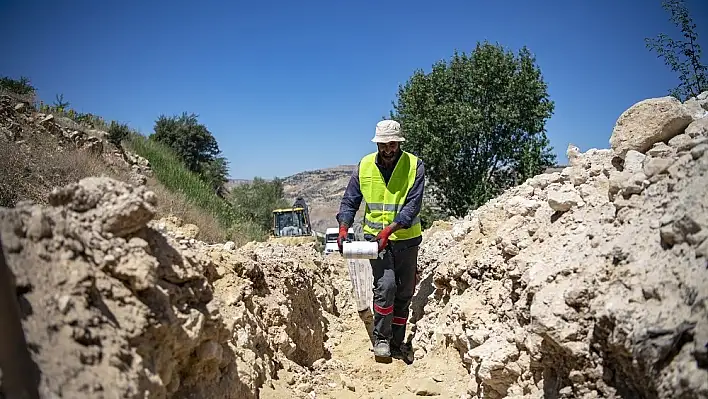 Arapgir Bostancık'a yeni içmesuyu hattı 