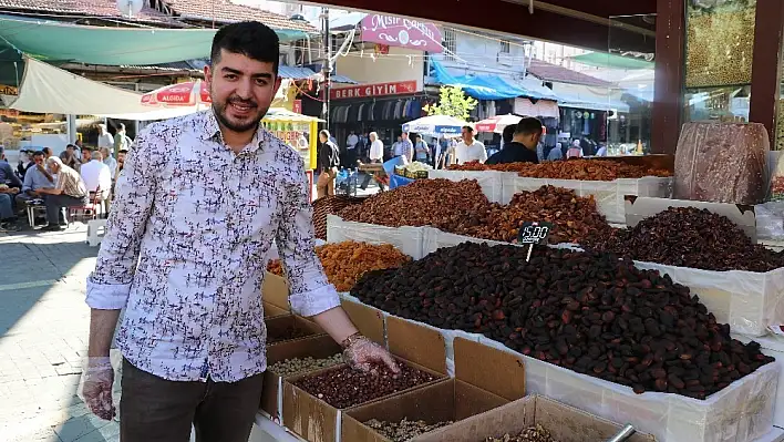 Aşure malzemesi satışlarında yoğunluk 