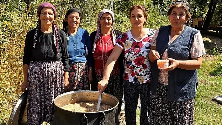 Kızık Mahallesinde Aşure etkinliği 