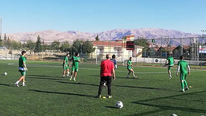 M.Yeşilyurt Belediyespor'da 1920 Maraş maçı hazırlıkları sürüyor 