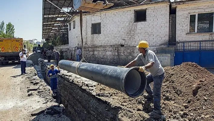 8 mahalleye 8 bin 520 metrelik içmesuyu hattı 