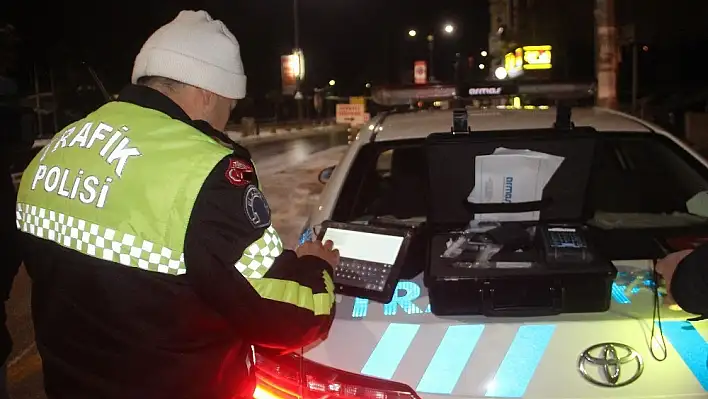 Elazığ'da  ilk ve son cezalar emniyet kemerinden 