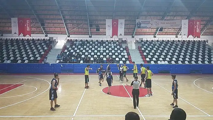 Yıldızlar Gençlik ve Spor Kulübü'nün basketboldaki başarısı 