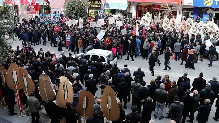 Ali Ekinci'den gövde gösterisi 