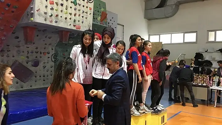 Okullararası Spor Tırmanışı Müsabakaları sona erdi 