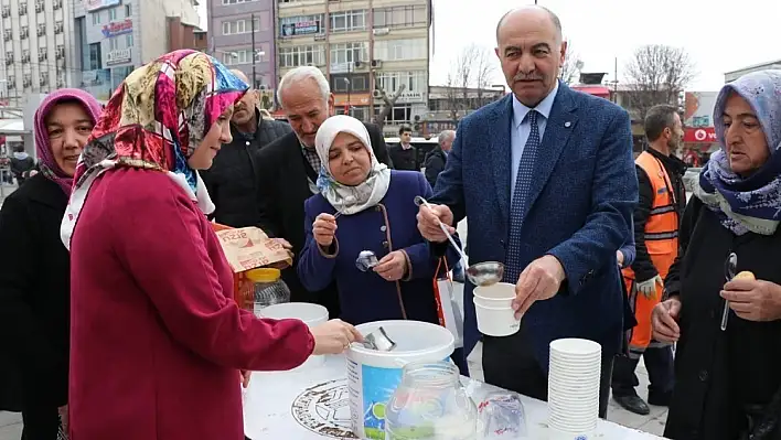 Malatya'da askerin son yemeği hoşaf dağıtıldı 